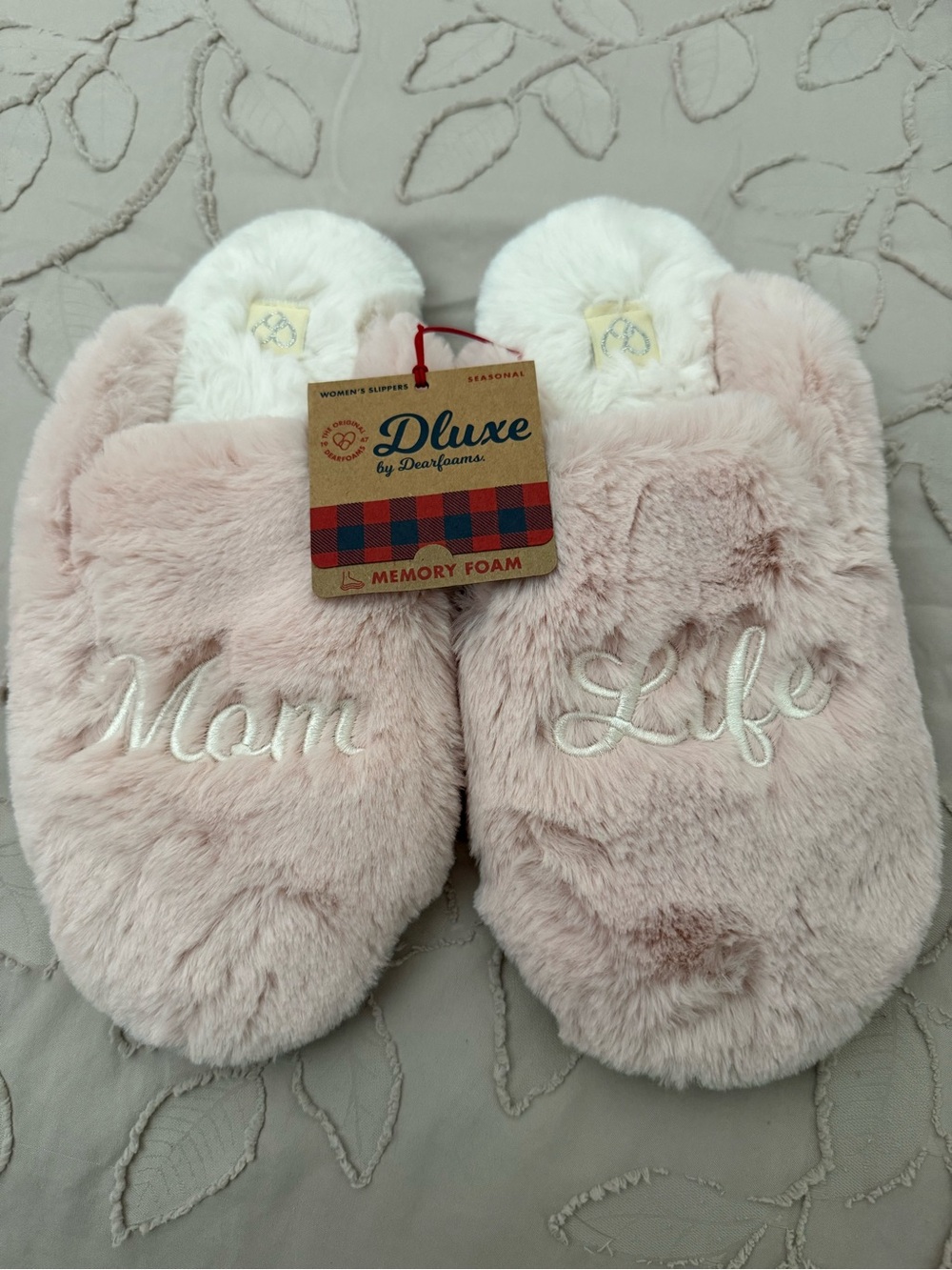 dearfoams Pink 'Mom Life' Plush Memory Foam Slippers
